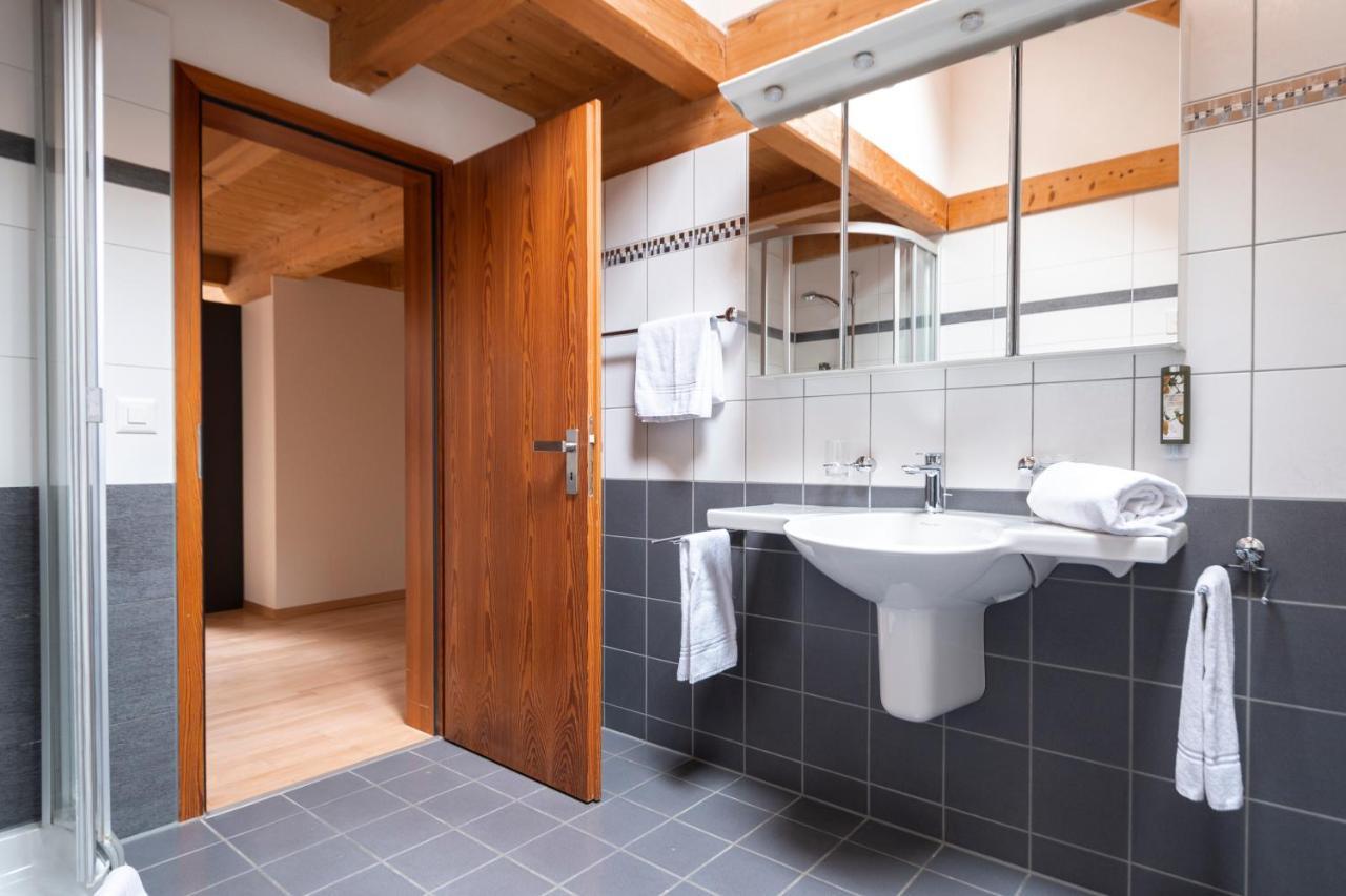 Gasthof Krone Blatten Blatten  ภายนอก รูปภาพ